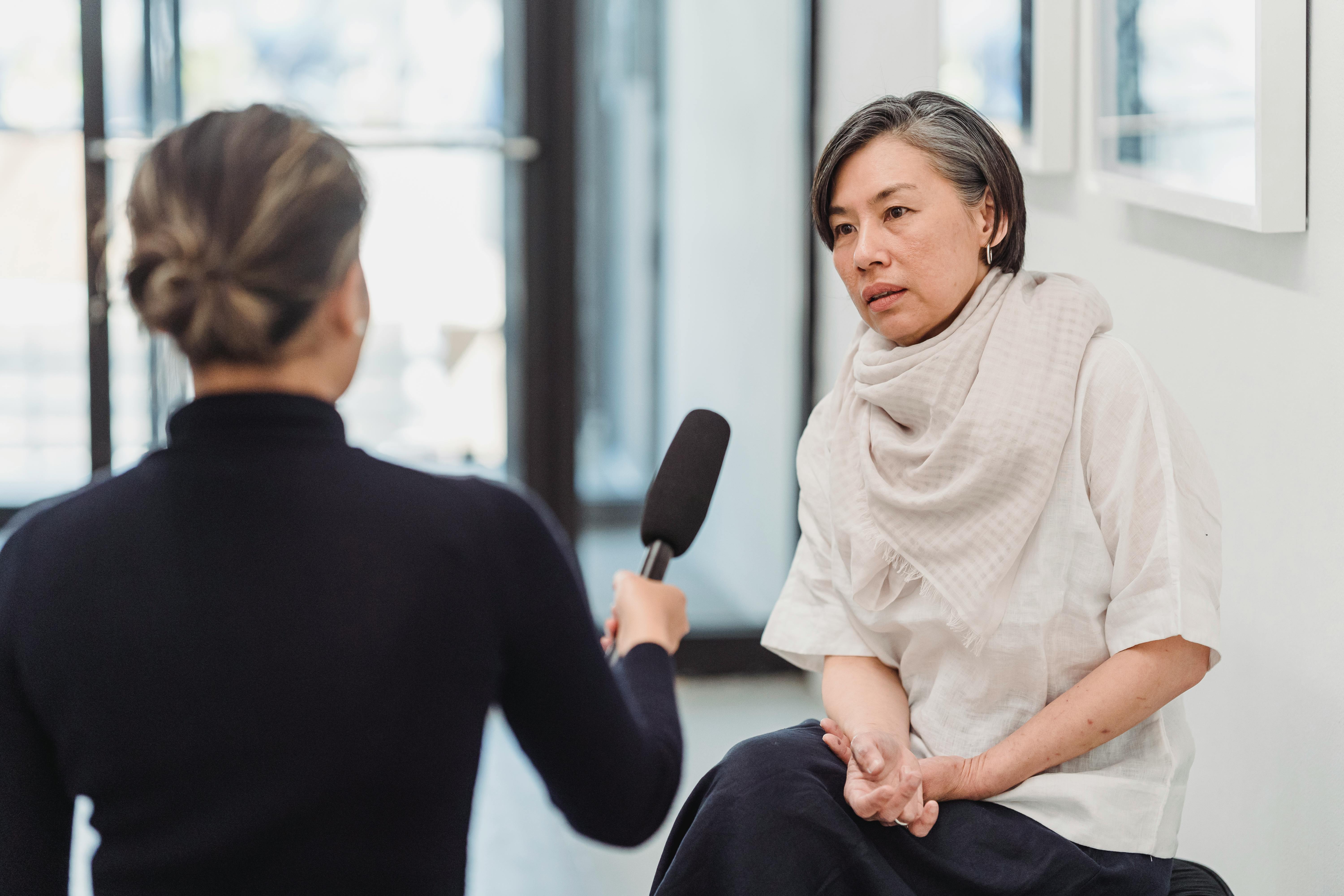 questioning eyewitness testimonies