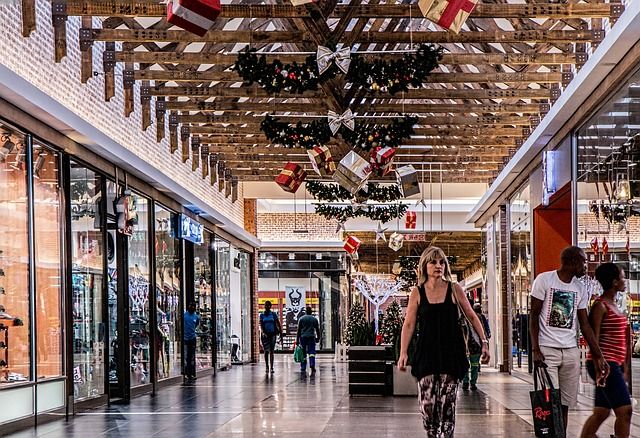 holiday mall